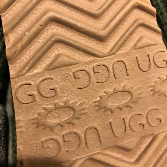 EUC UGG Australia Cardy Sweater Boots - Size 8 - Picture 5 of 5